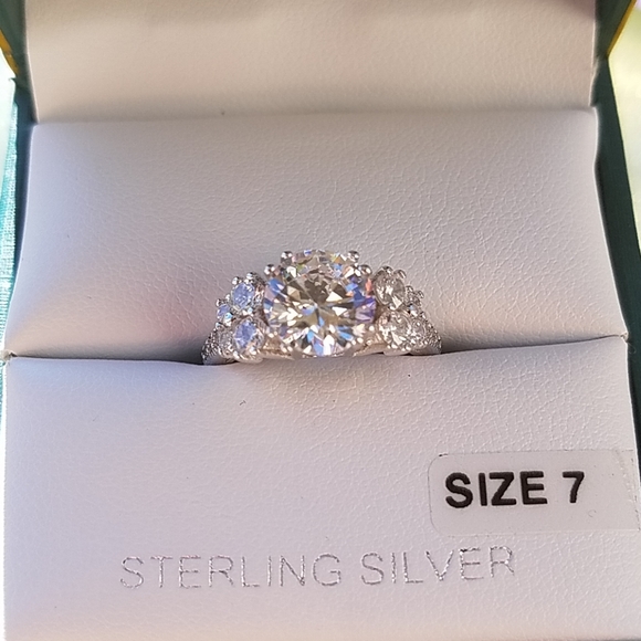 cate d argent Jewelry - Sterling silver cz size 7